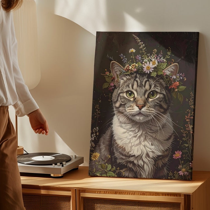 Regal Tabby Portrait Canvas – Floral Crown Cat in Classic Style - Gifitto