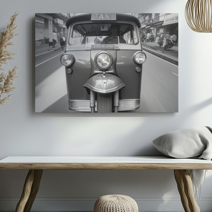 Dynamic Tuk-Tuk Taxi Canvas – Black & White Urban Motion Photography - Gifitto