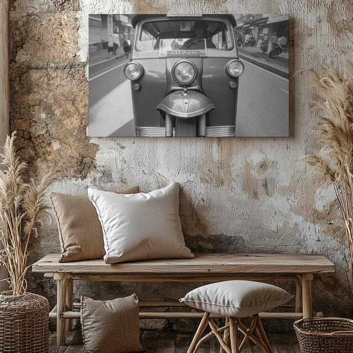 Dynamic Tuk-Tuk Taxi Canvas – Black & White Urban Motion Photography - Gifitto