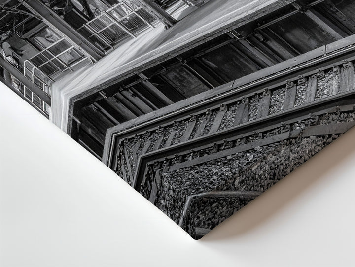 Industrial Train Platform Canvas – Black and White Urban Architecture - Gifitto