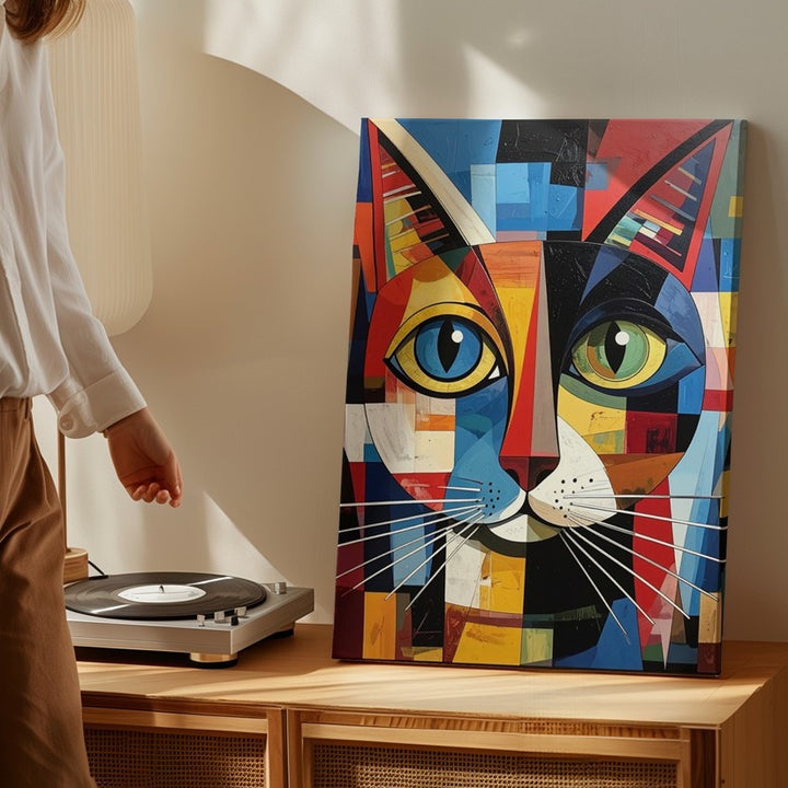 Cubist Cat Canvas – Bold Geometric Feline Portrait in Modern Art Style - Gifitto