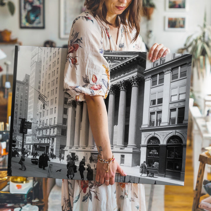 Historic Wall Street Illustration Canvas – Black & White Neoclassical City Scene - Gifitto