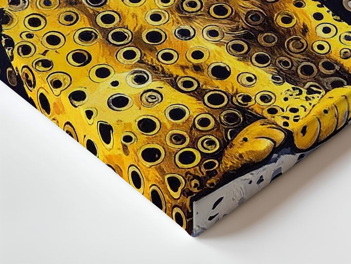 Yellow Pop-Art Cat Canvas – Psychedelic Feline with Polka Dot Pattern - Gifitto