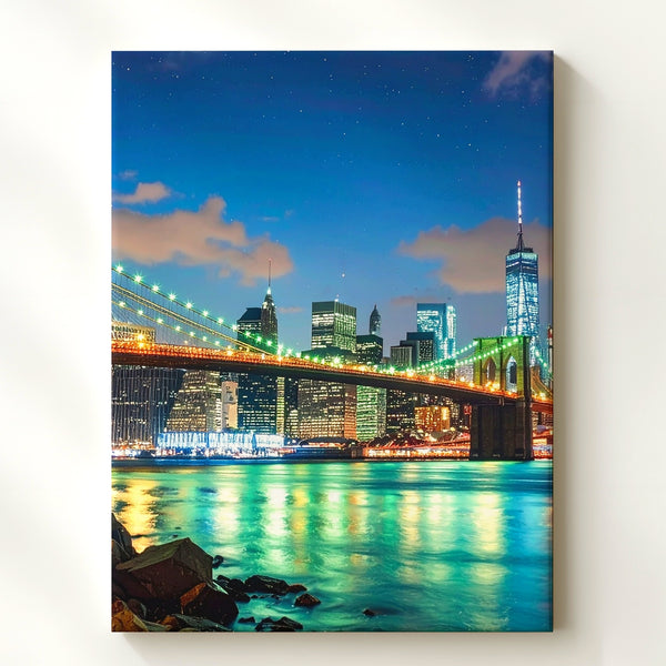 Brooklyn Bridge Night Canvas – Green Lights & Manhattan Skyline - Gifitto