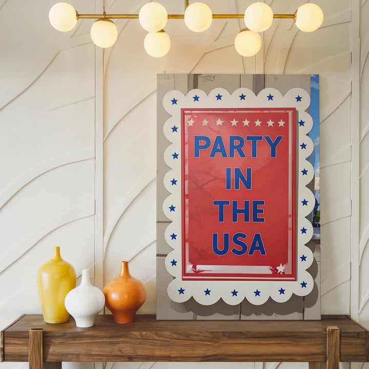 Party in the USA Canvas – Red Background with Blue Stars & Scalloped Frame - Gifitto