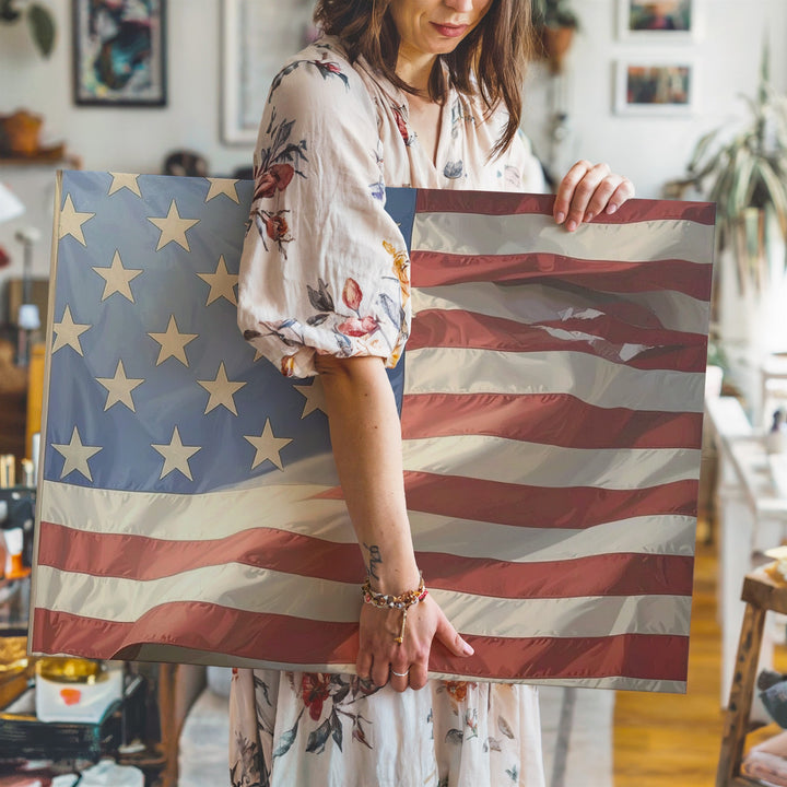 Vintage Close-Up American Flag Canvas – Minimalist Patriotic Texture Wall Art - Gifitto